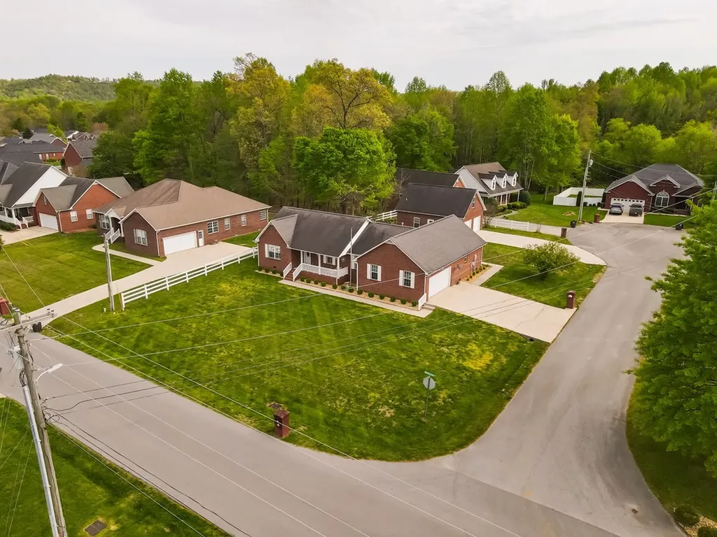 372 Brookside Drive Algood TN 38506