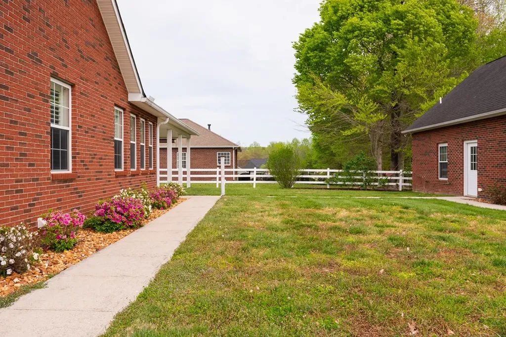 372 Brookside Drive Algood TN 38506