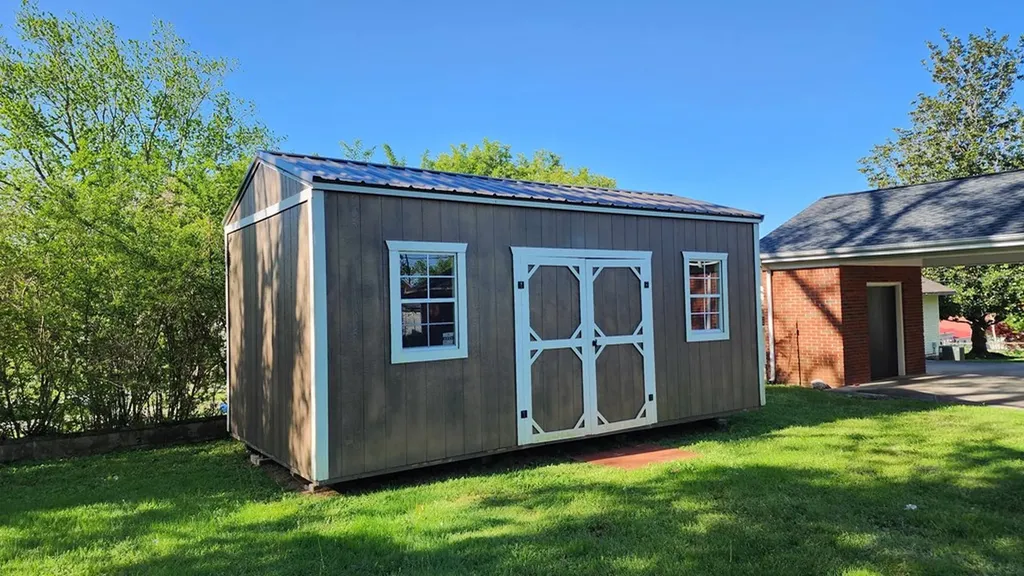 605 N Goodpasture Livingston TN 38570