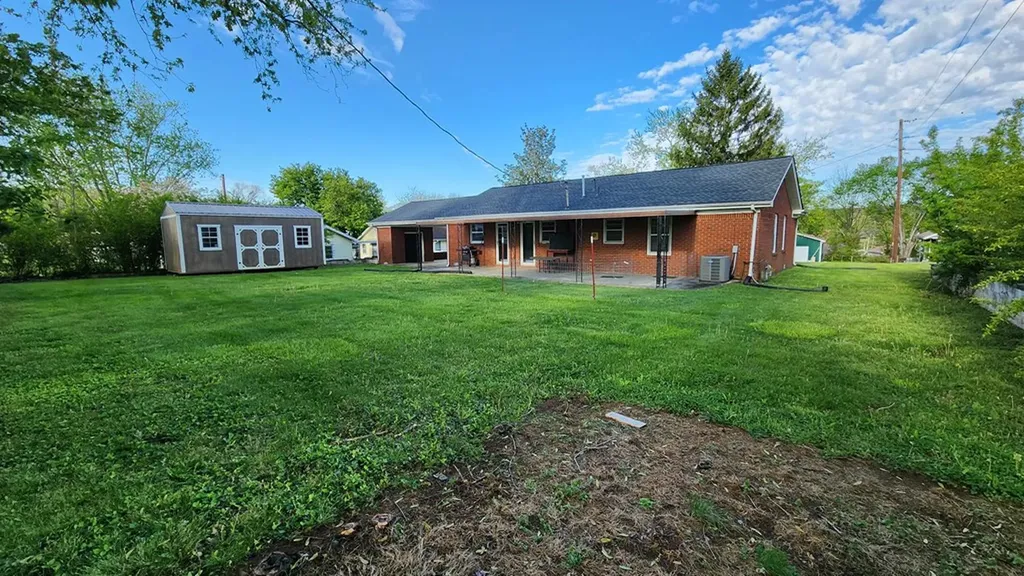 605 N Goodpasture Livingston TN 38570