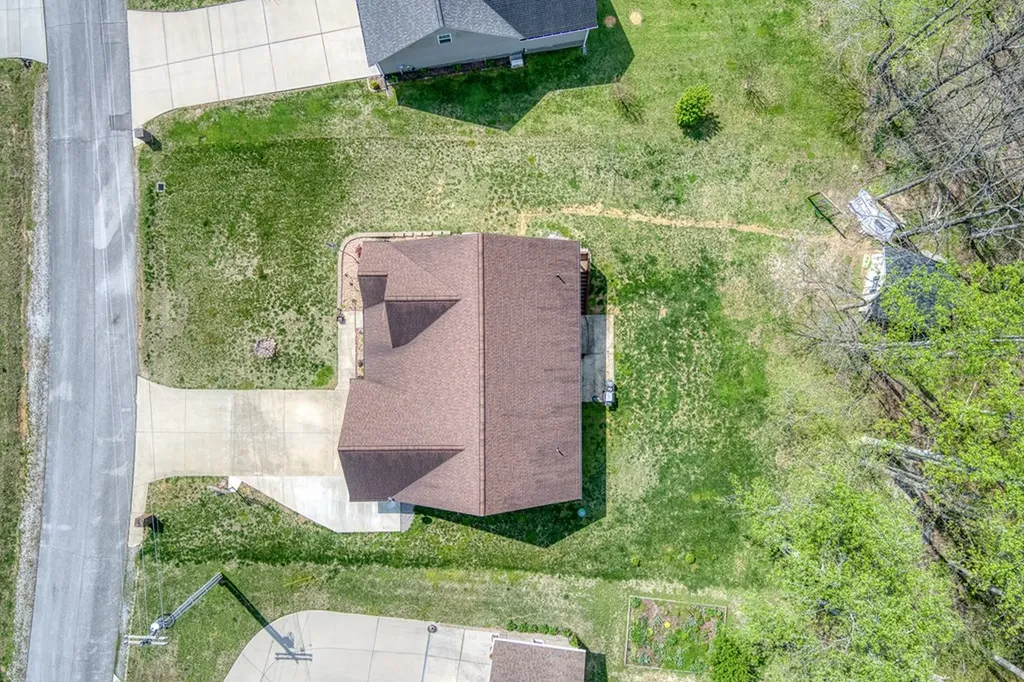 7217 Coleman Circle Baxter TN 38544