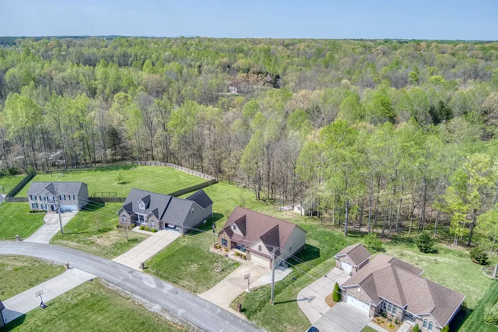 7217 Coleman Circle Baxter TN 38544