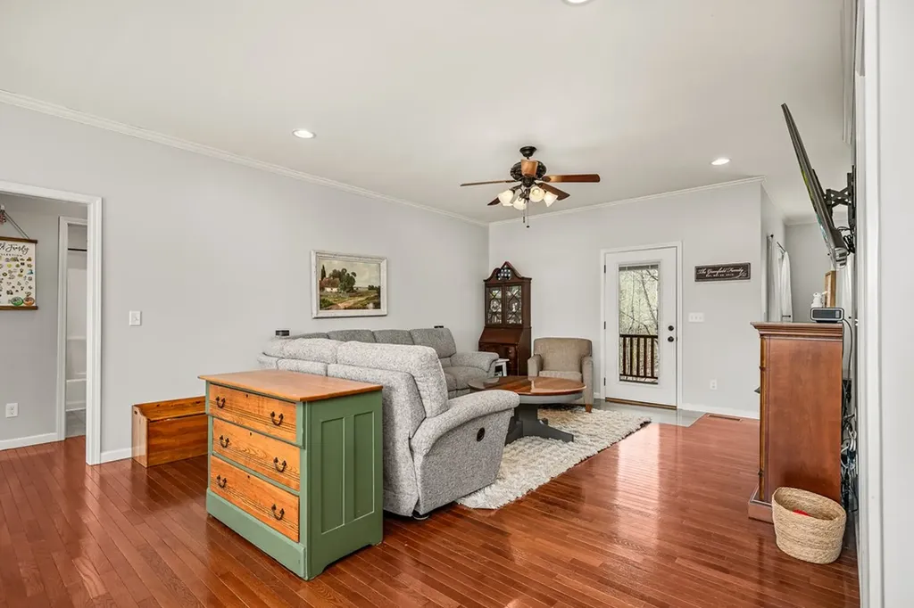 7217 Coleman Circle Baxter TN 38544