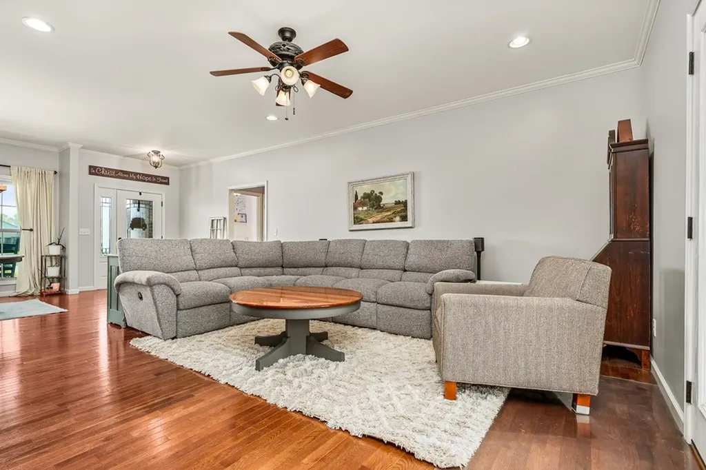 7217 Coleman Circle Baxter TN 38544