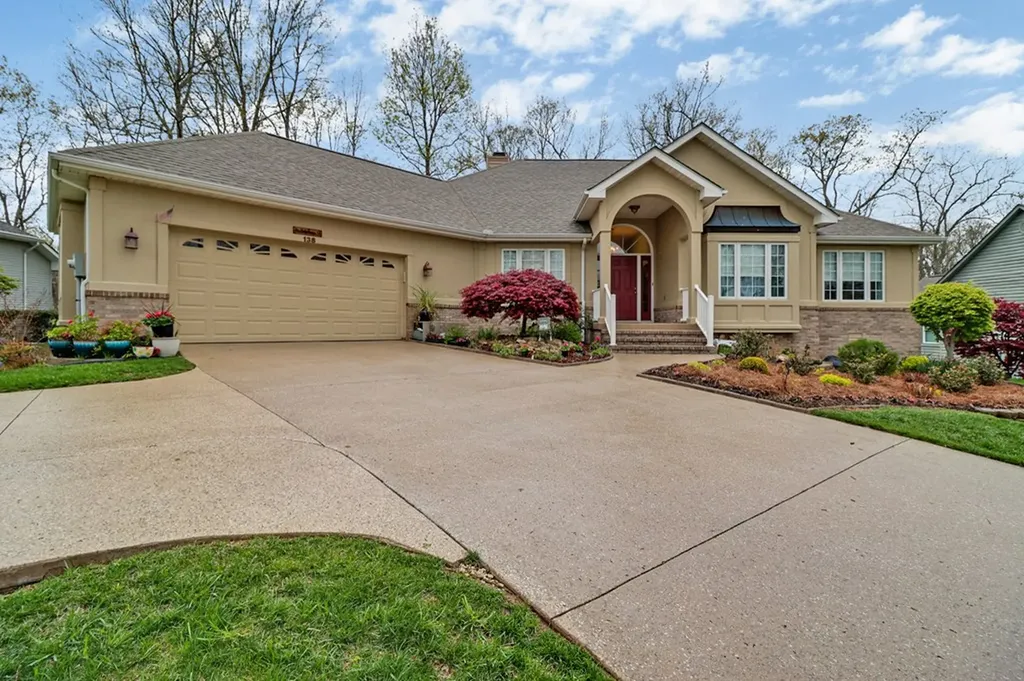 138 Stonewood Drive Crossville TN 38558
