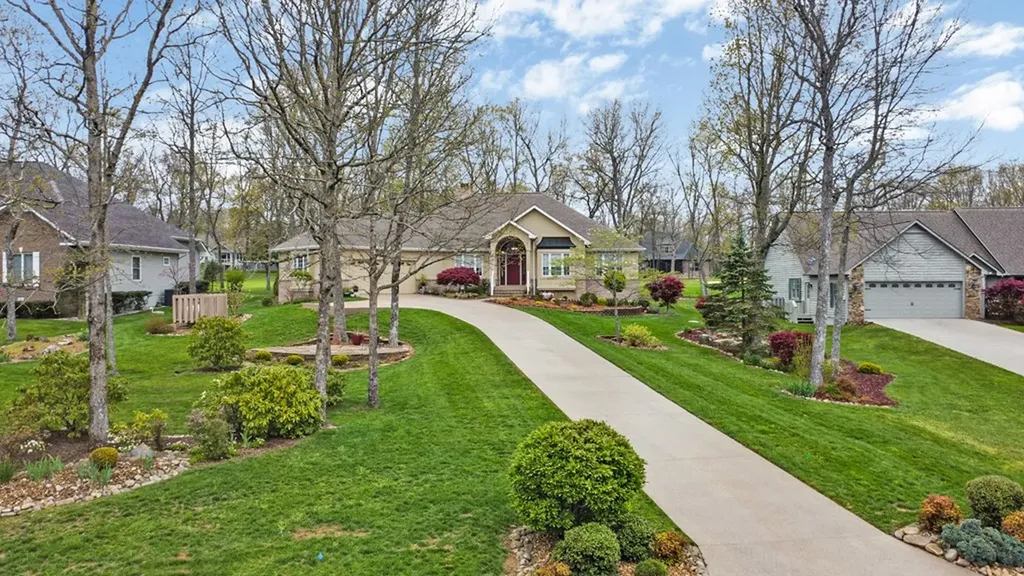138 Stonewood Drive Crossville TN 38558