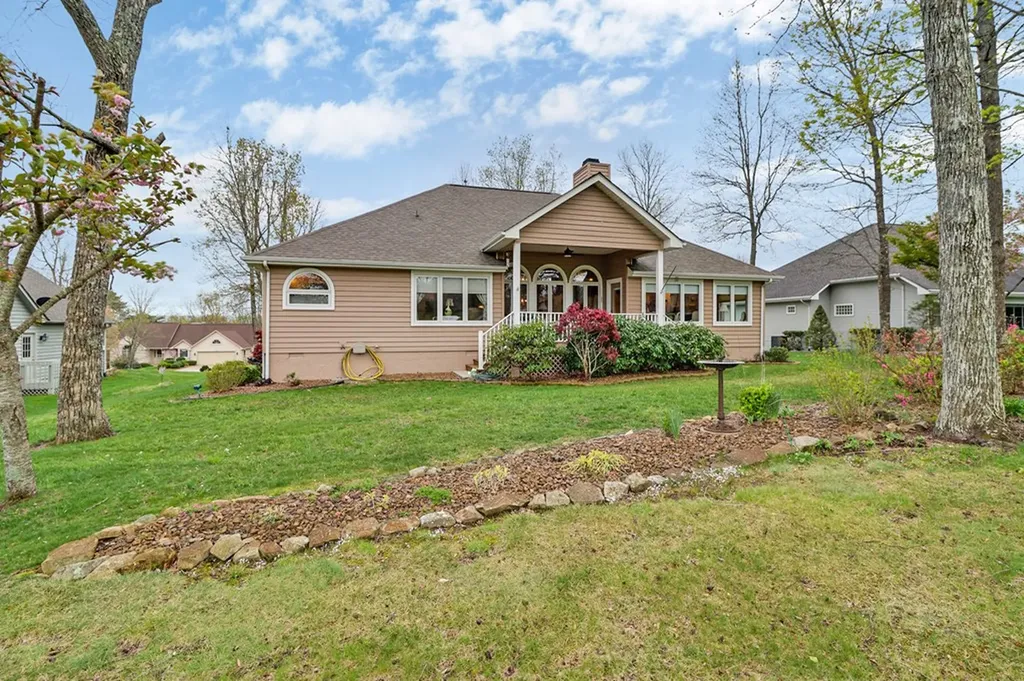 138 Stonewood Drive Crossville TN 38558