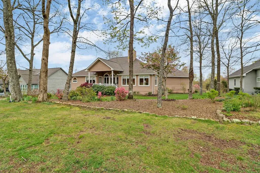 138 Stonewood Drive Crossville TN 38558