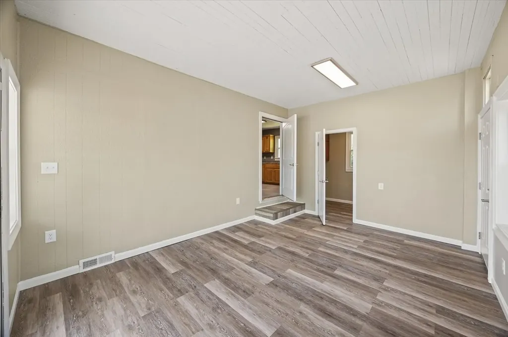 812 College Street Livingston TN 38570