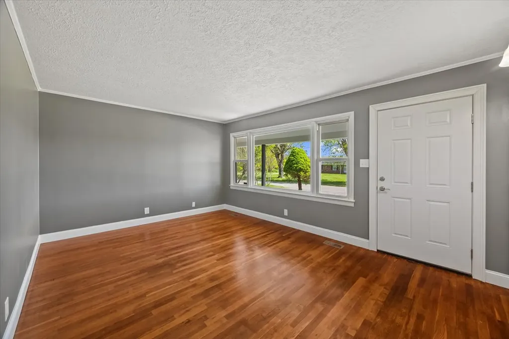 812 College Street Livingston TN 38570