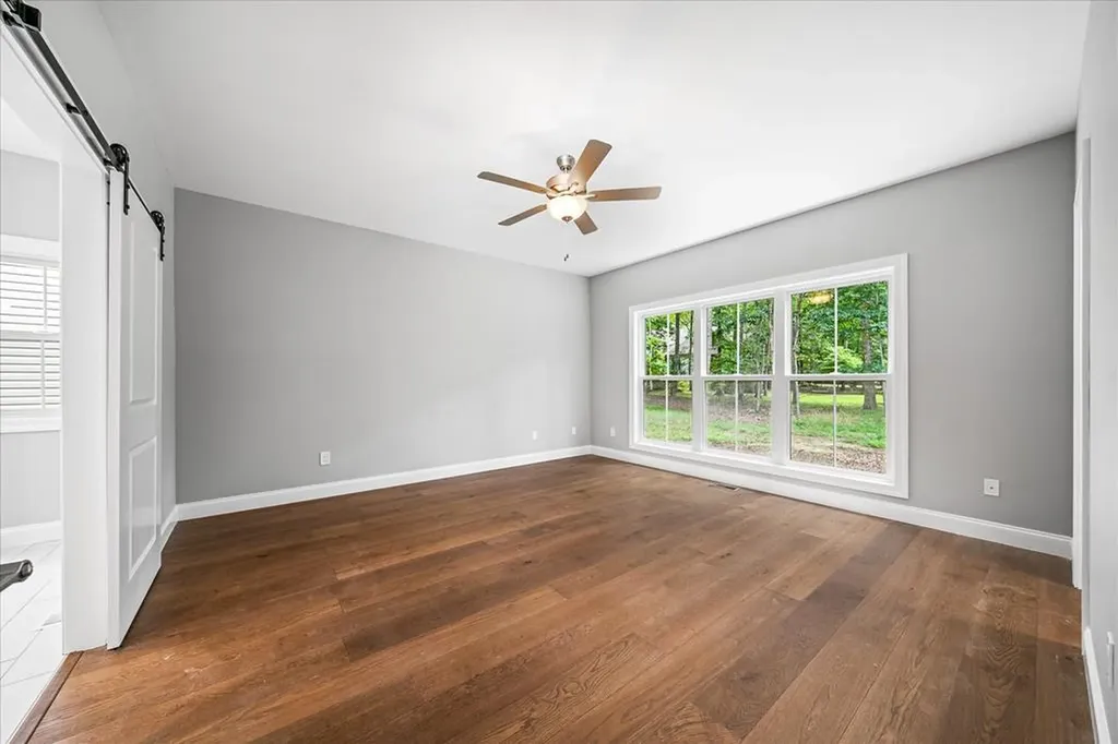 145 Lakeside Drive Crossville TN 38558