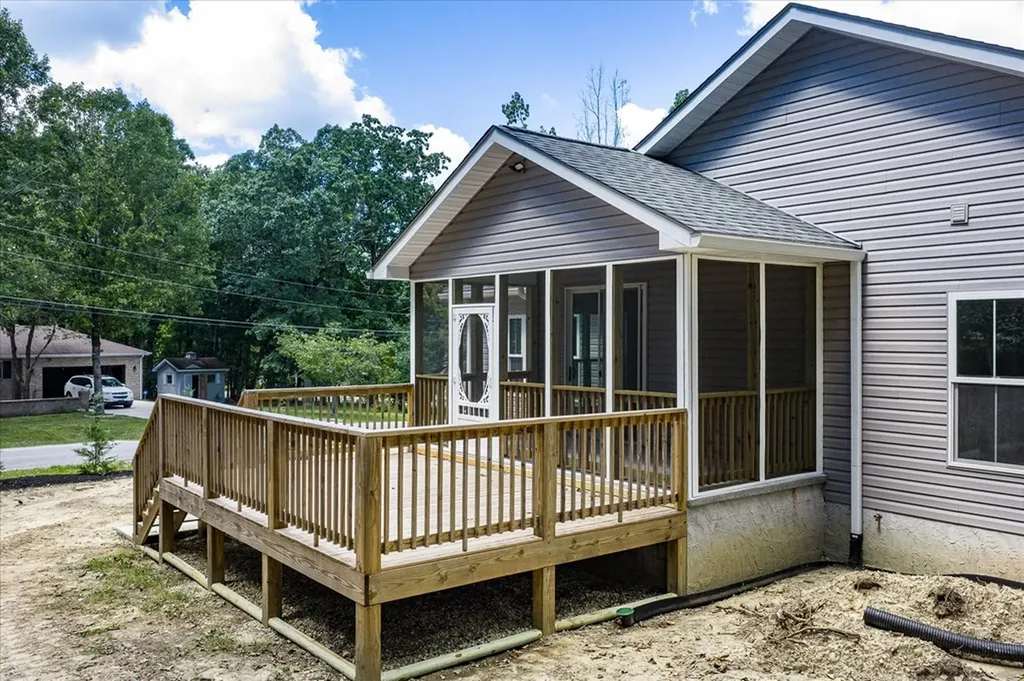 145 Lakeside Drive Crossville TN 38558