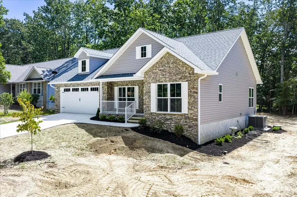 145 Lakeside Drive Crossville TN 38558