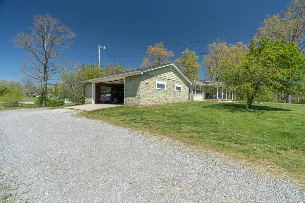 1680 Old Gainesboro Road Baxter TN 38544