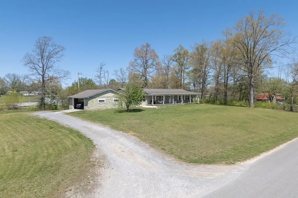 1680 Old Gainesboro Road Baxter TN 38544