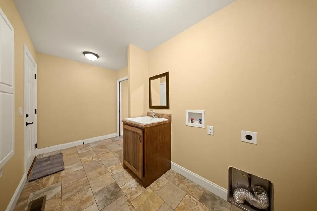 84 Lollar Drive Monterey TN 38574