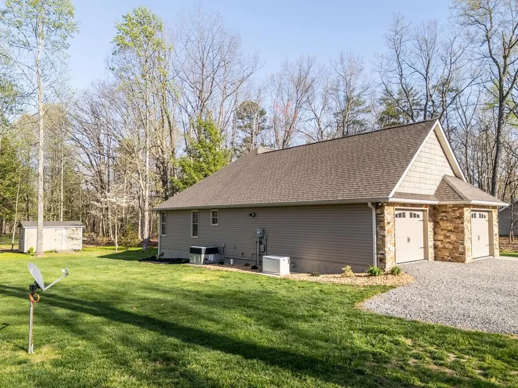 84 Lollar Drive Monterey TN 38574