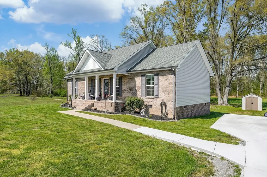 522 Green Meadow Drive Smithville TN 37166