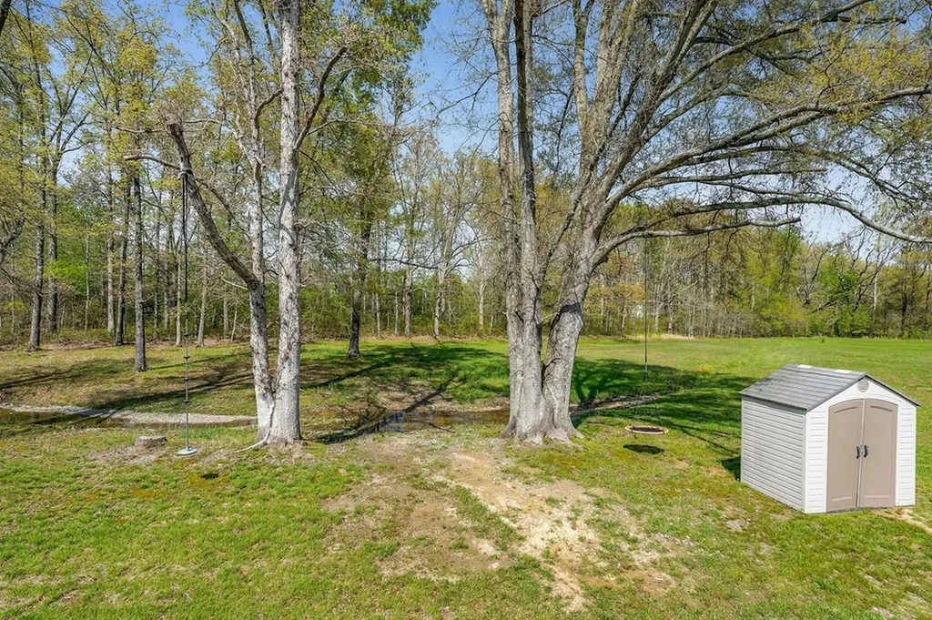 522 Green Meadow Drive Smithville TN 37166