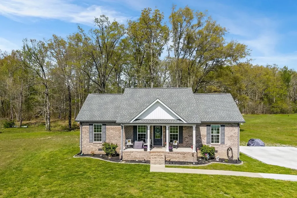 522 Green Meadow Drive Smithville TN 37166