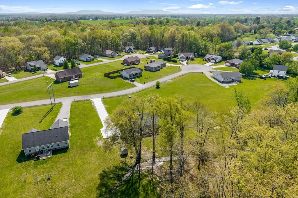 522 Green Meadow Drive Smithville TN 37166