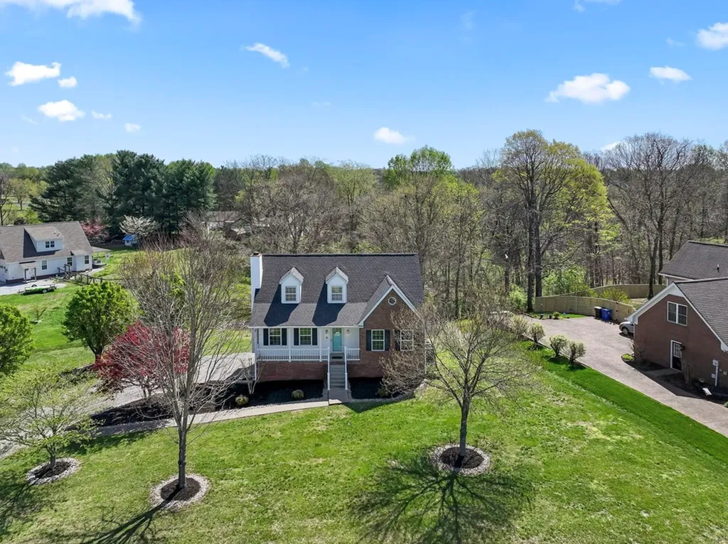 125 Baldridge Drive Cottontown TN 37048