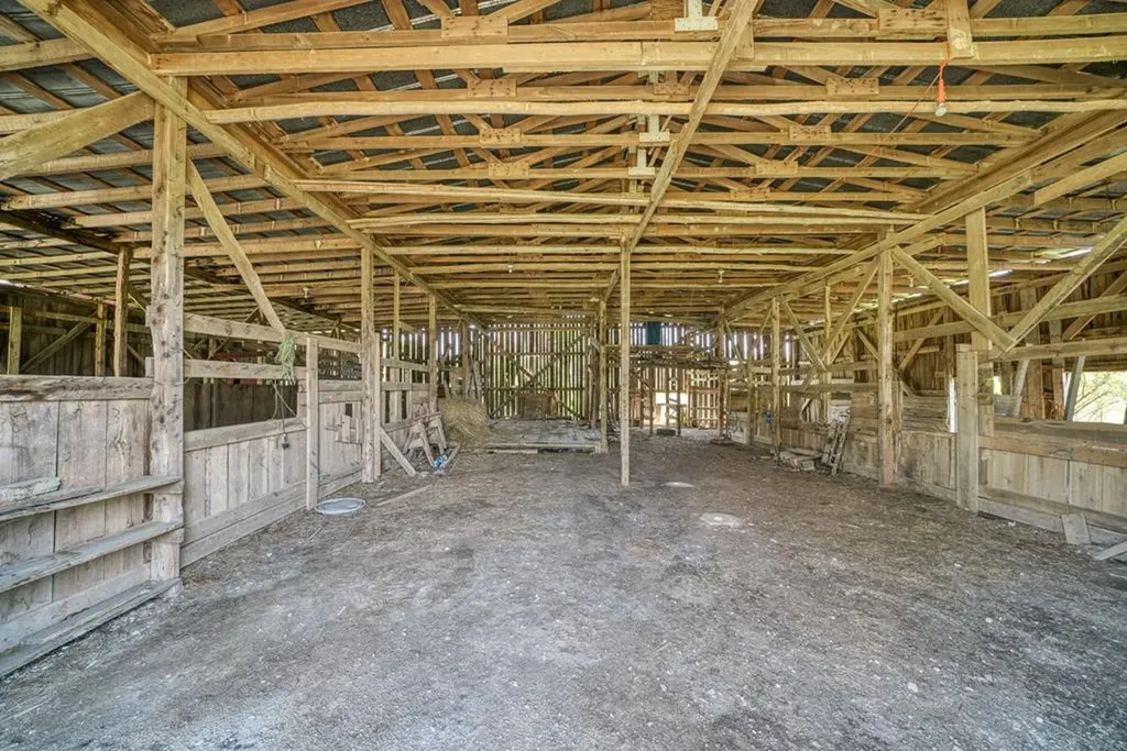 9176 Roberts Road Silver Point TN 38582