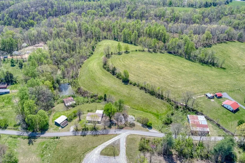 9176 Roberts Road Silver Point TN 38582