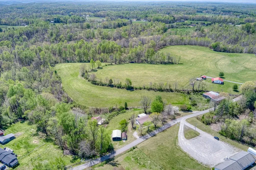 9176 Roberts Road Silver Point TN 38582