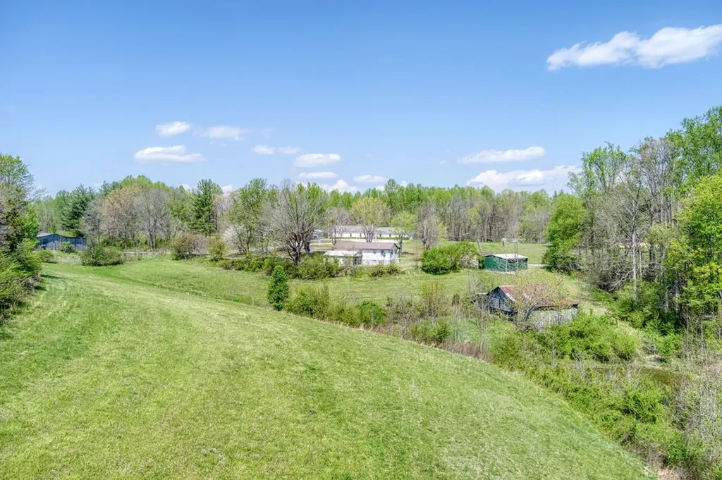 9176 Roberts Road Silver Point TN 38582