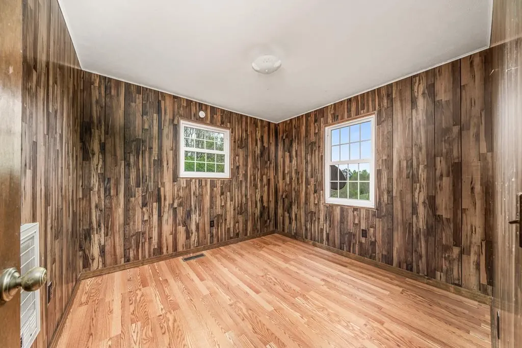 9176 Roberts Road Silver Point TN 38582