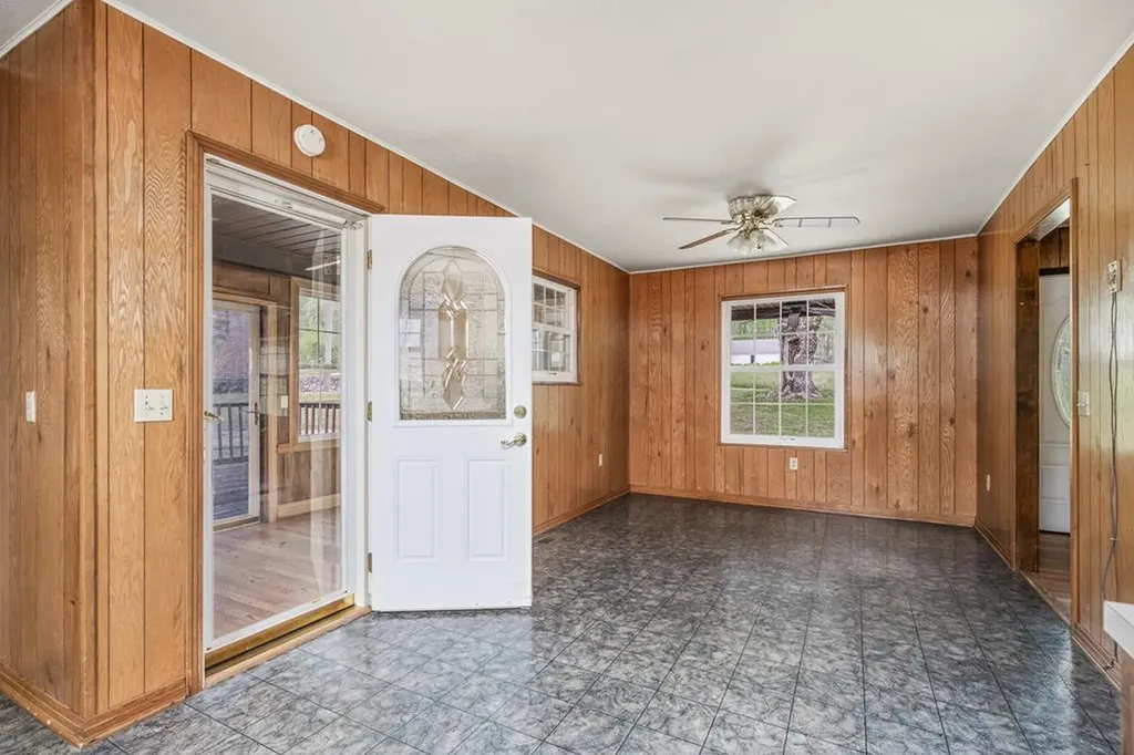 9176 Roberts Road Silver Point TN 38582