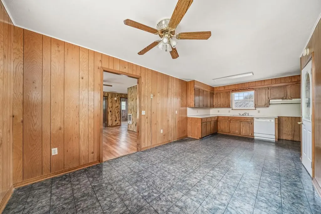 9176 Roberts Road Silver Point TN 38582