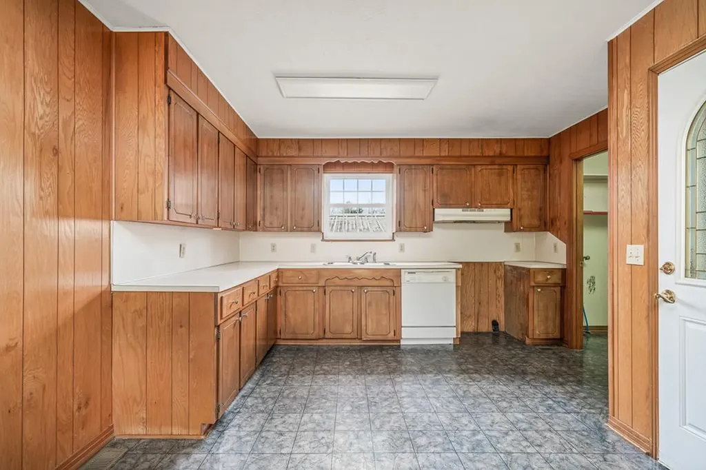 9176 Roberts Road Silver Point TN 38582