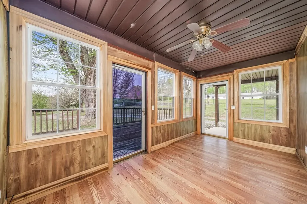 9176 Roberts Road Silver Point TN 38582