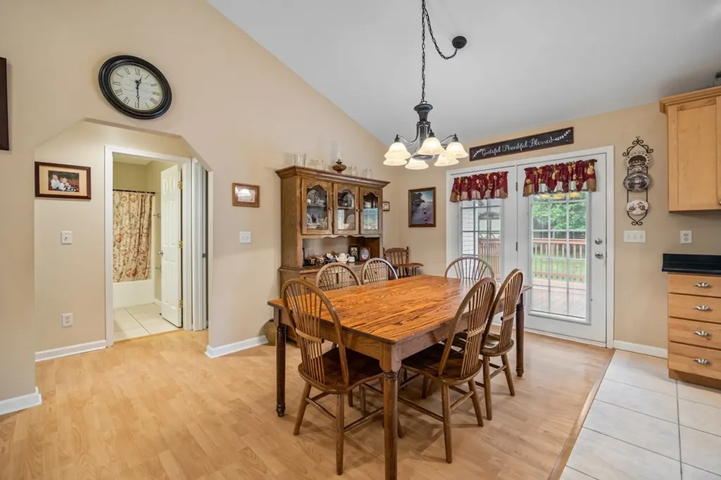 210 E Howard Road Livingston TN 38570