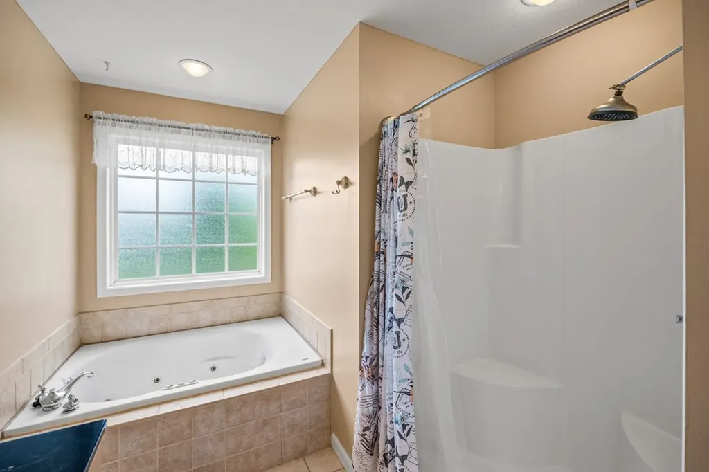 210 E Howard Road Livingston TN 38570