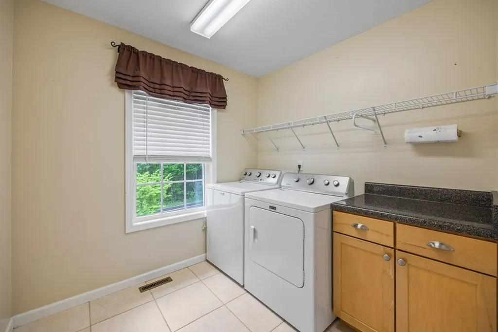 210 E Howard Road Livingston TN 38570