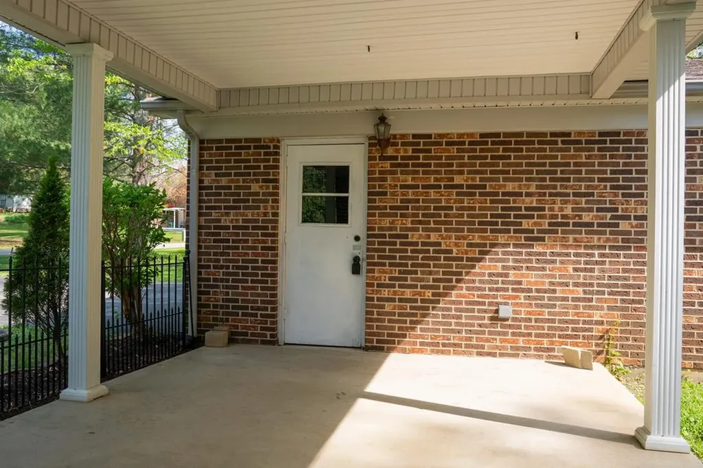 1203 W White Oak Drive Cookeville TN 38501