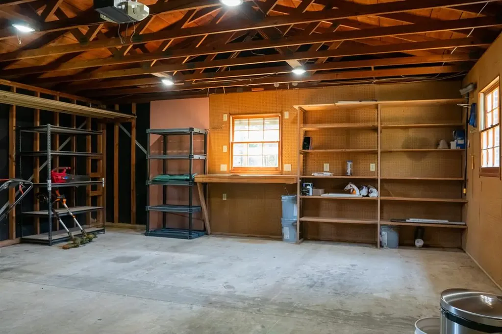 1203 W White Oak Drive Cookeville TN 38501