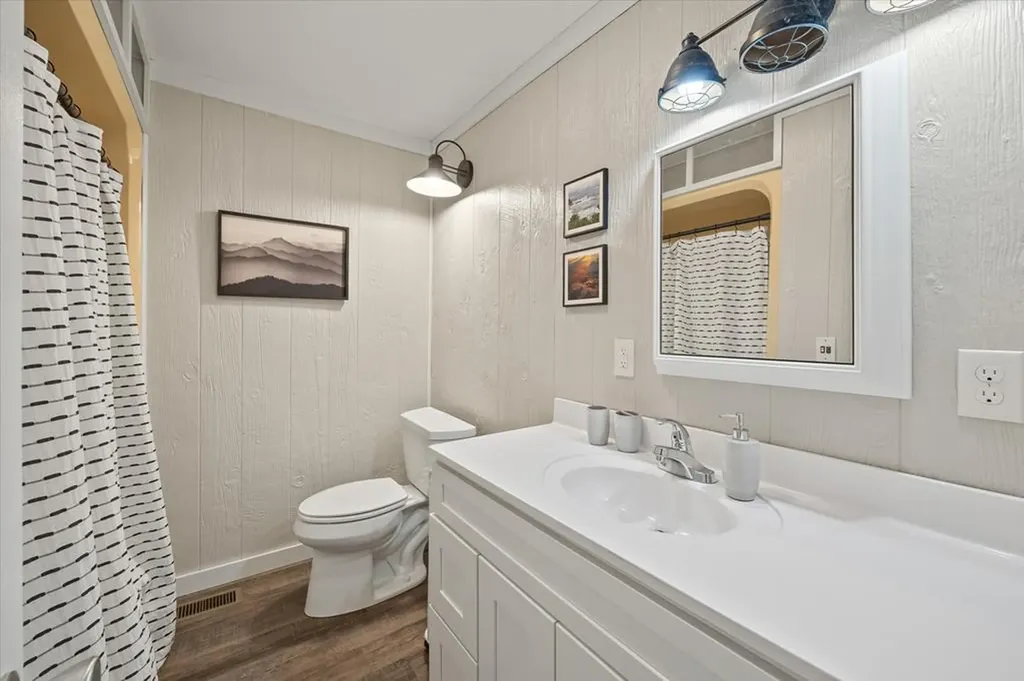 555 Gentry Lane Celina TN 38551