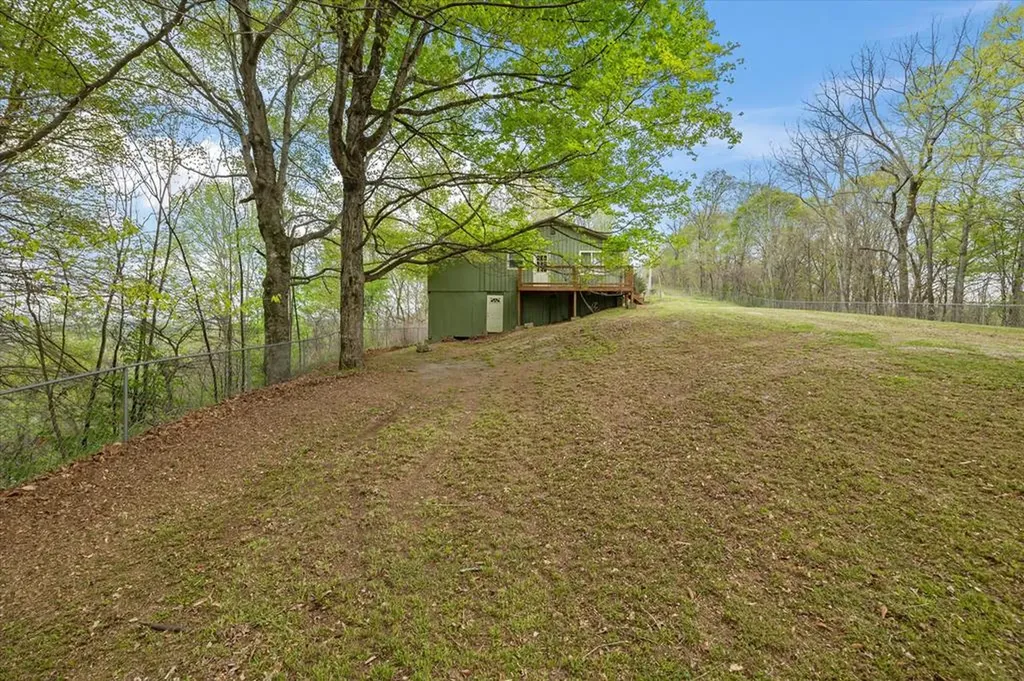 555 Gentry Lane Celina TN 38551