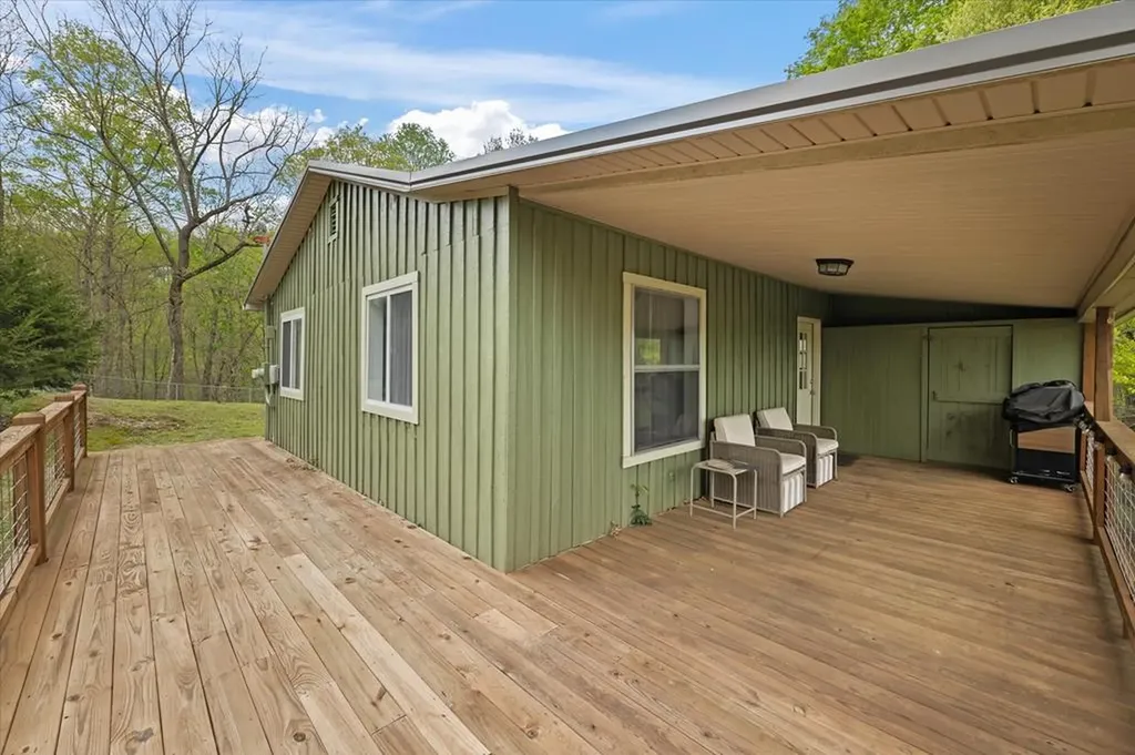 555 Gentry Lane Celina TN 38551