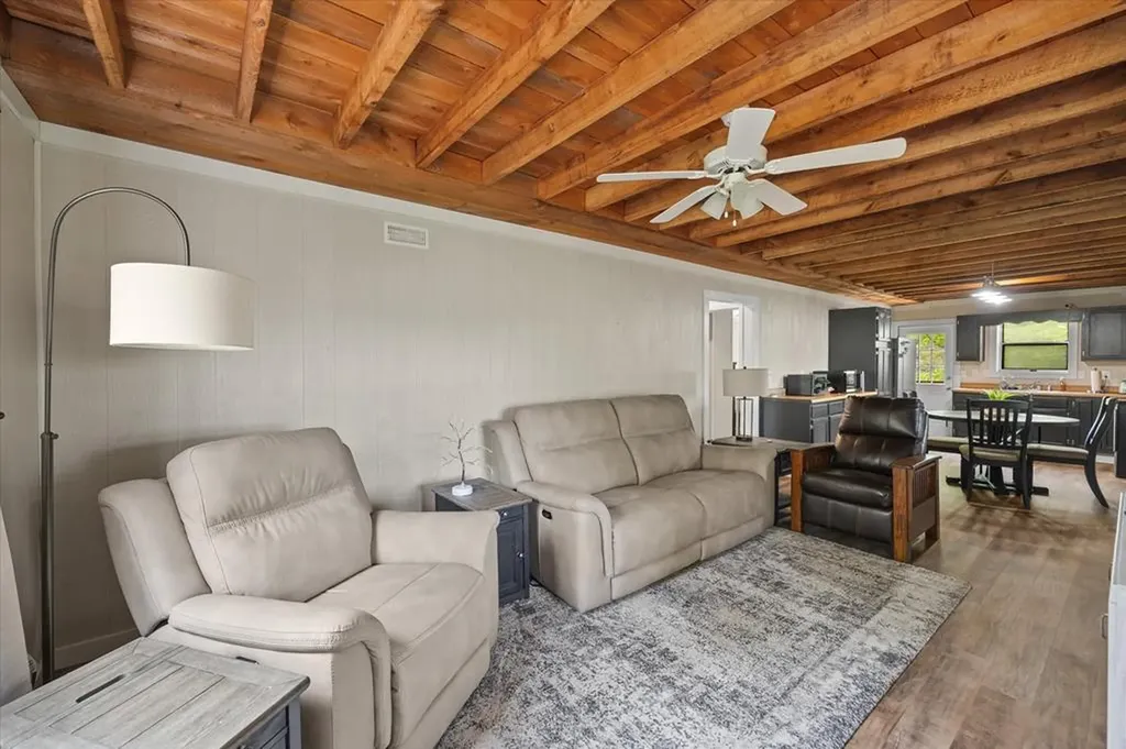 555 Gentry Lane Celina TN 38551