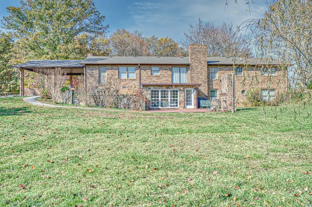 2203 Taylor Road Cookeville TN 38501