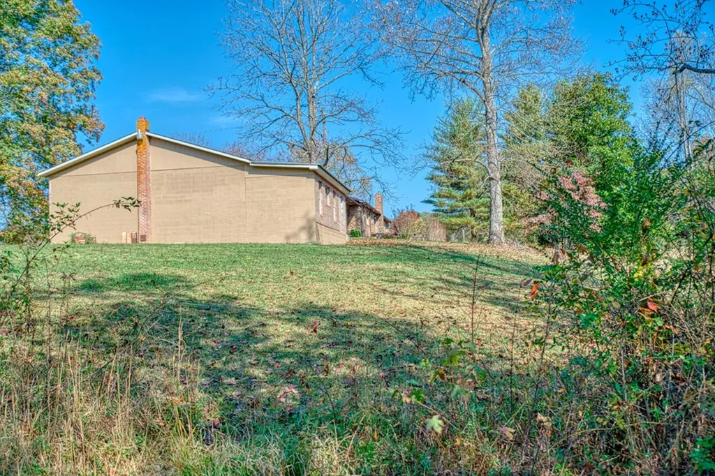 2203 Taylor Road Cookeville TN 38501