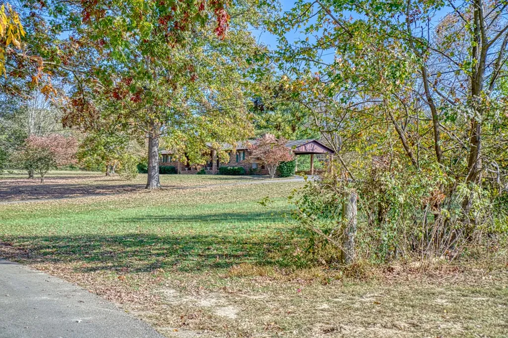 2203 Taylor Road Cookeville TN 38501