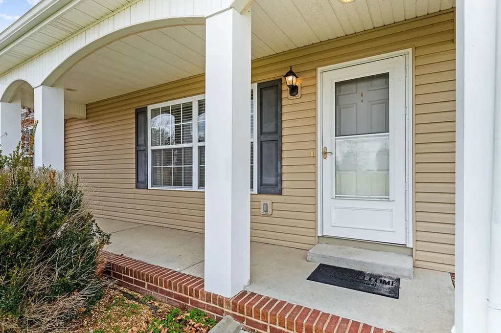 1986 Clemmons Road Cookeville TN 38501