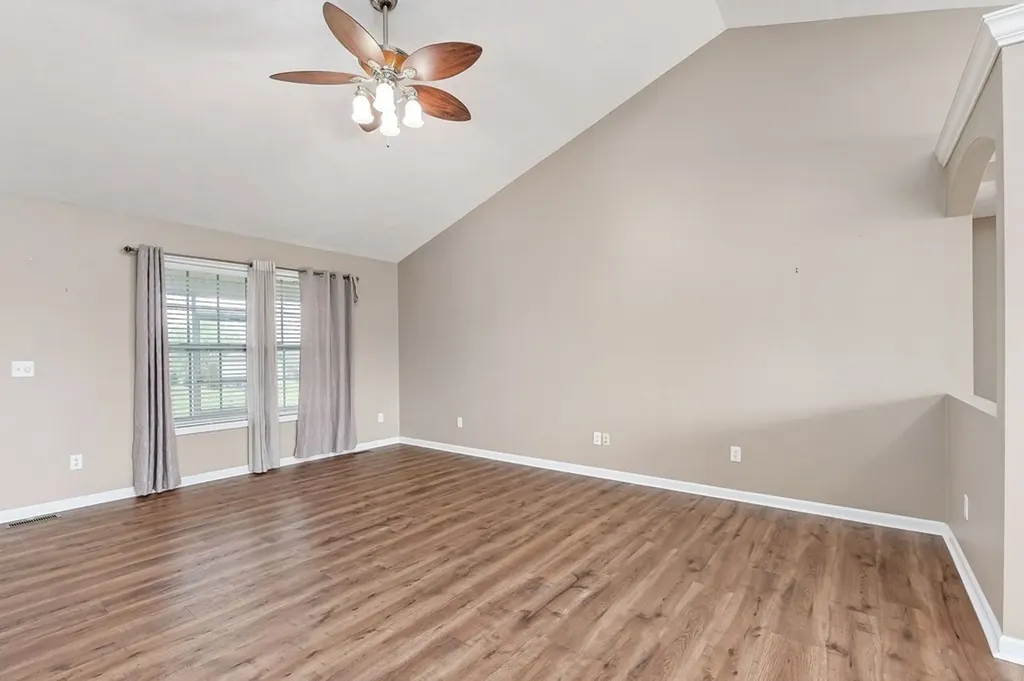 1986 Clemmons Road Cookeville TN 38501