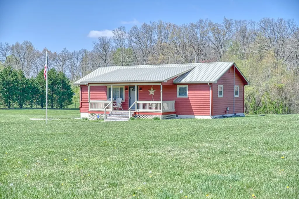 1133 Potato Farm Road Crossville TN 38571